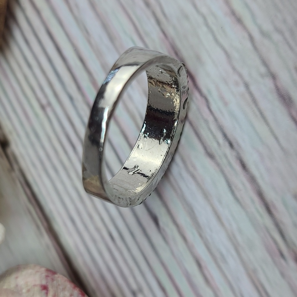 SILVER ROUND AND EMERALD CUT  FASHION RING - Picture 7 of 8